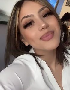 Meet your Posher, Amber